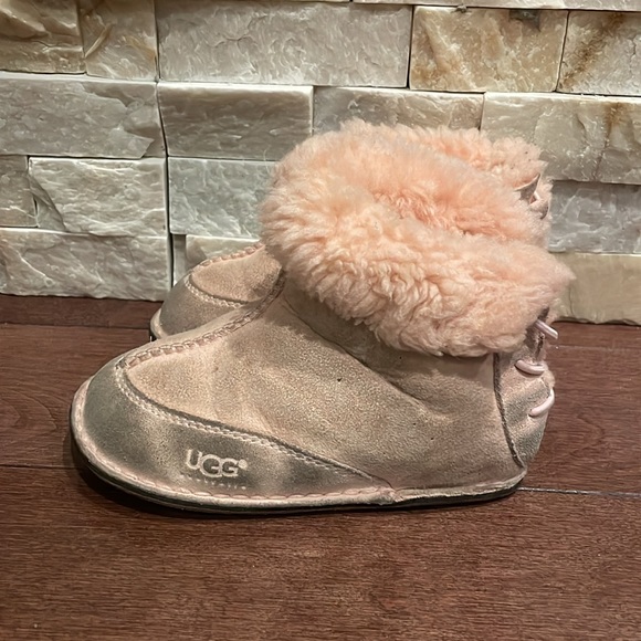 Ugg baby booties - Picture 6 of 7